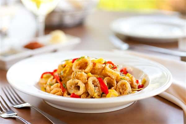 pasta rings with red bellpepper