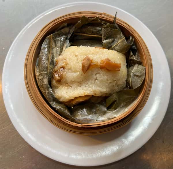 D12. Lotus Leaf Glutinous Rice (1 Pc)