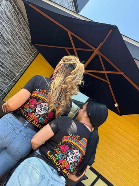 Our Cinco de Mayo squad is READY 🔥🇲🇽
Fast service, strong margaritas, and the best vibes in town.
Pull up and celebrate with us at Plaza Mexico!