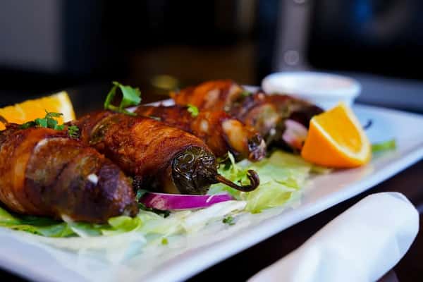Jalapeños Rellenos Con Tocino