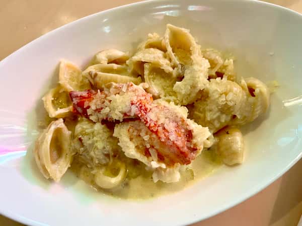 Lobster Mac N Cheese