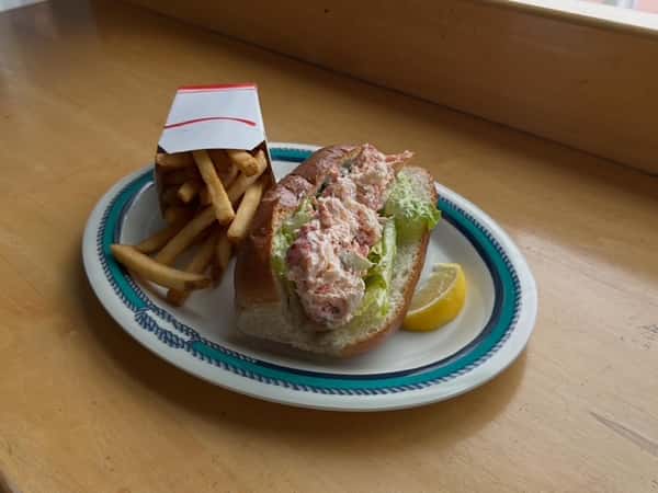 Maine Lobster Roll
