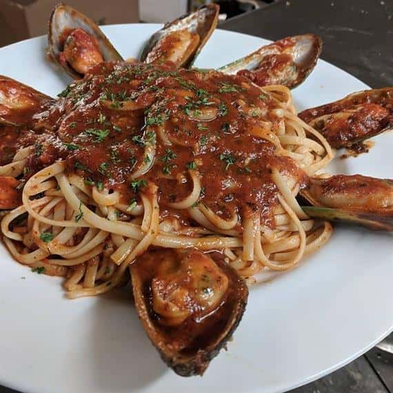 Linguini With Fresh Mussels