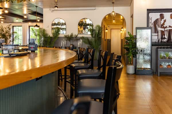 bar