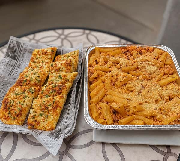 Spicy Chicken Rigatoni Tray