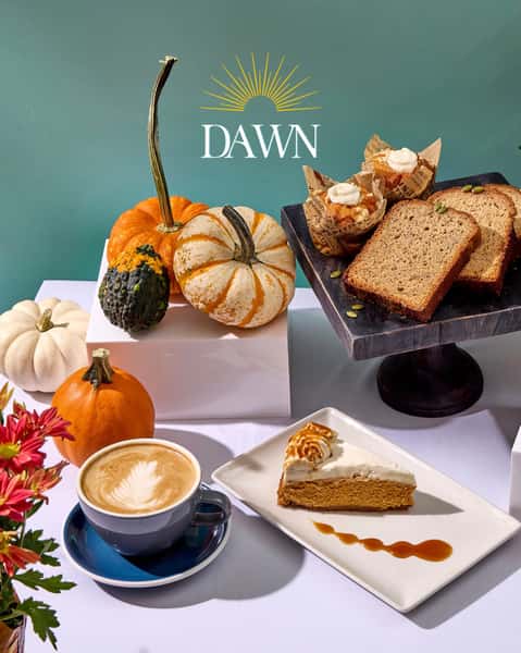 Cozy season, is that you? 🍁🍂🥰 Stop by Dawn to combat the chilly temps. #DawnEatery #DawnChi #cozytime