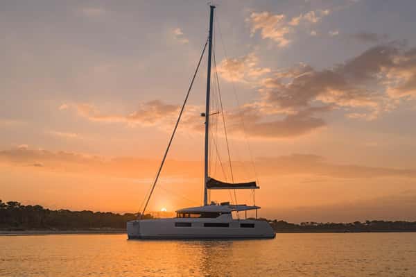 Buena Vida boat rental at sunset