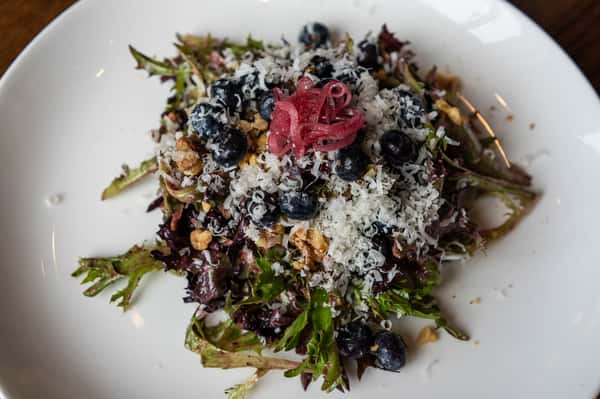 Blueberry Walnut Salad