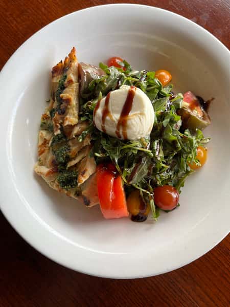 Burrata & Grilled Chicken Caprese
