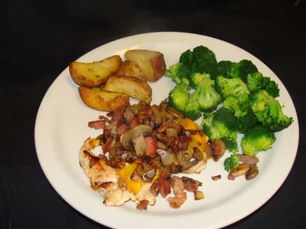 Side of potatoes and brocolli with mushrooms and bacon