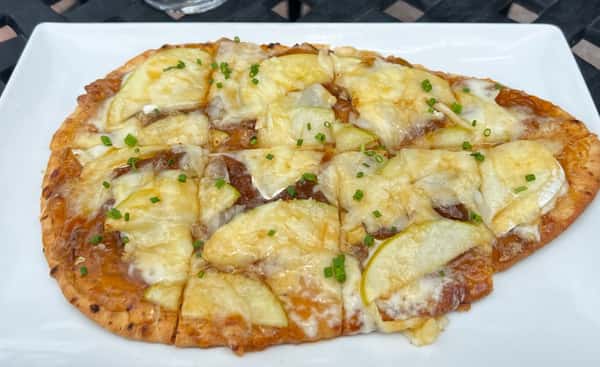 Apple & Brie Flatbread
