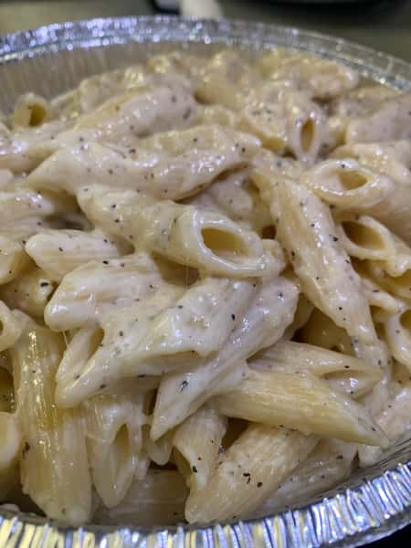 Penne Alfredo Entrée