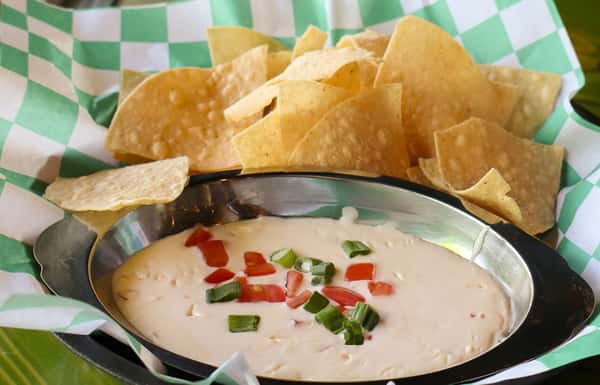 Chips & Queso