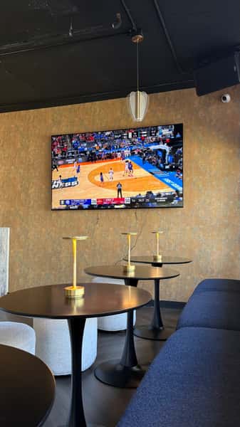Sport bar