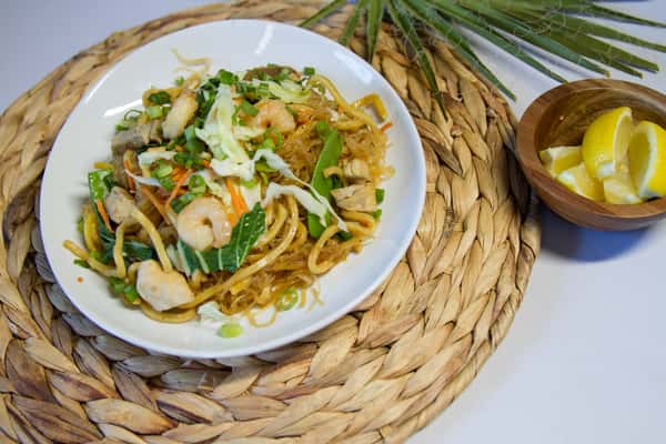 Miki Bihon (Egg and Rice Noodles)