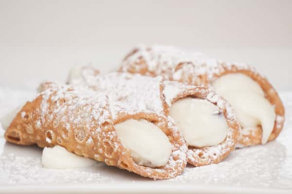 CANNOLI