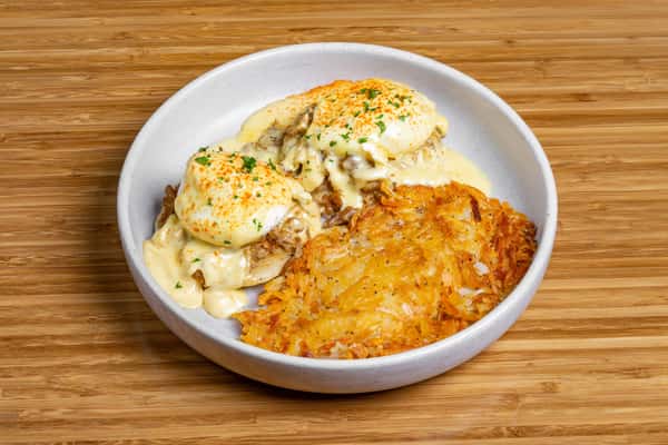 Carnitas Benedict