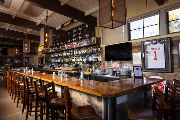 bar