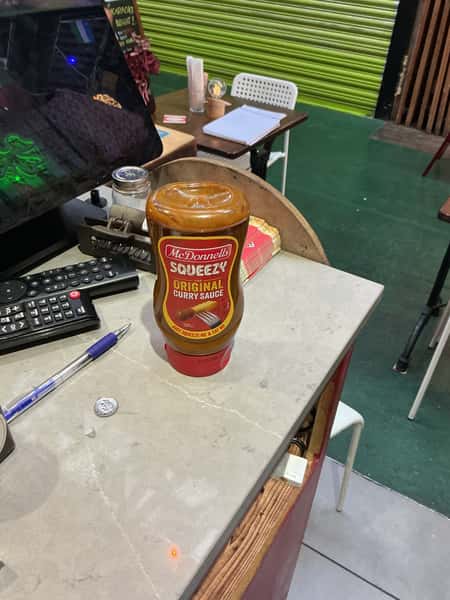 McDonnell's Squeezy Curry Sauce