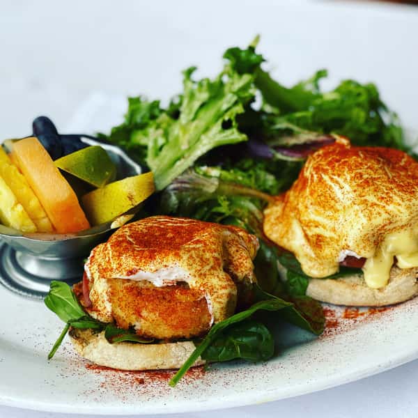 Dungeness Crab Cake Benedict