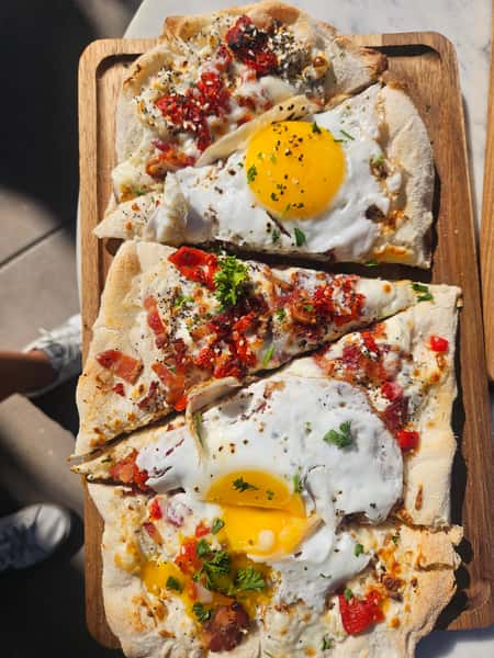 Bacon Breakfast Pizza