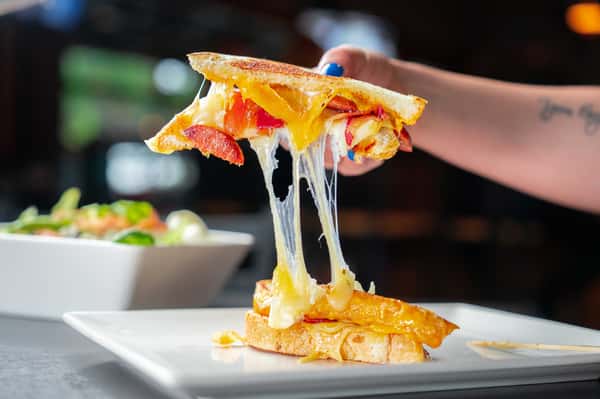 Grilled cheese pull