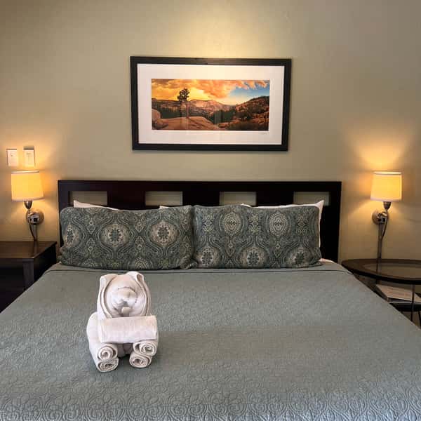 Comfortable king rooms at the Queen's Inn.