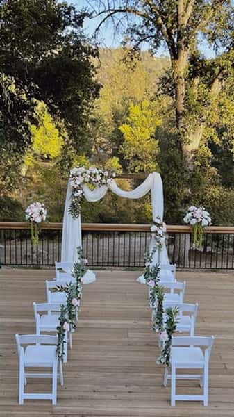 The perfect setting for intimate weddings.