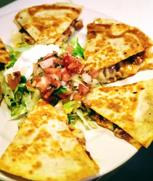 Grilled Chicken Quesadilla Quesadillas Laredo Mexican Restaurant