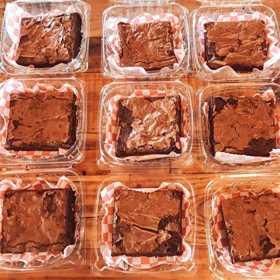 rows of brownies
