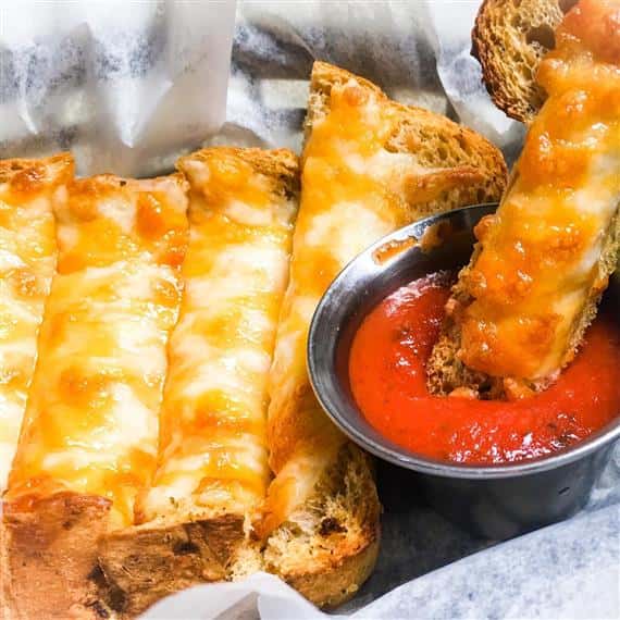 pizza sticks with marinara sauce