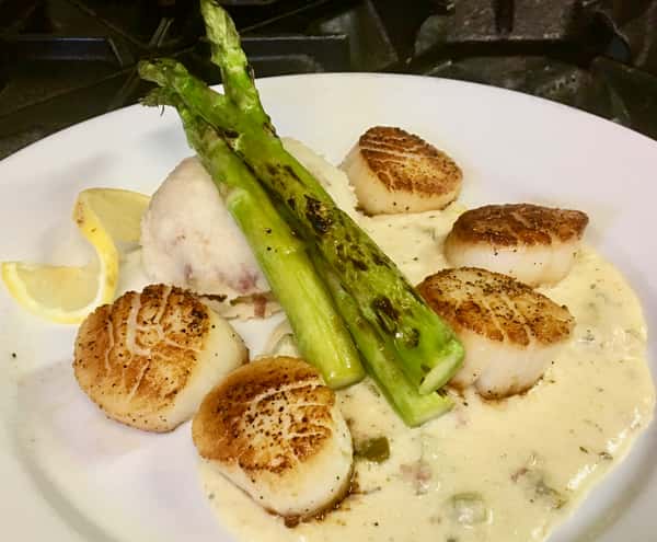 scallops with asparagus and cream sauce 