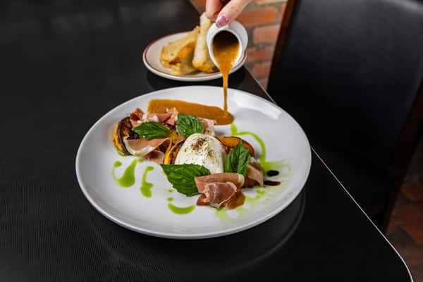 Burrata pour