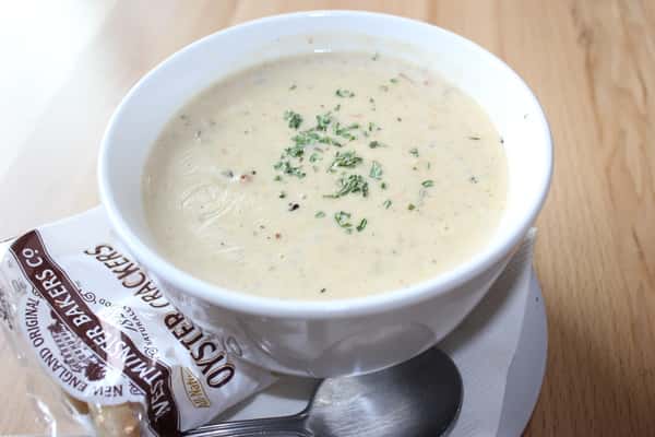 Bowl New England Chowder