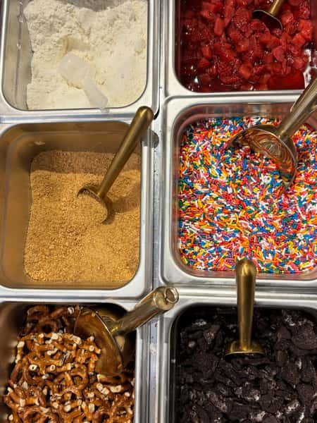 Dawson's Yogurt & Fudge