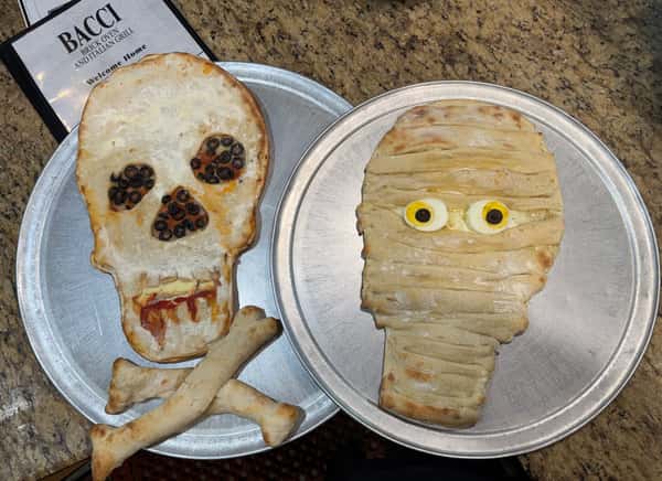 "MONSTER or MUMMY" PIZZA