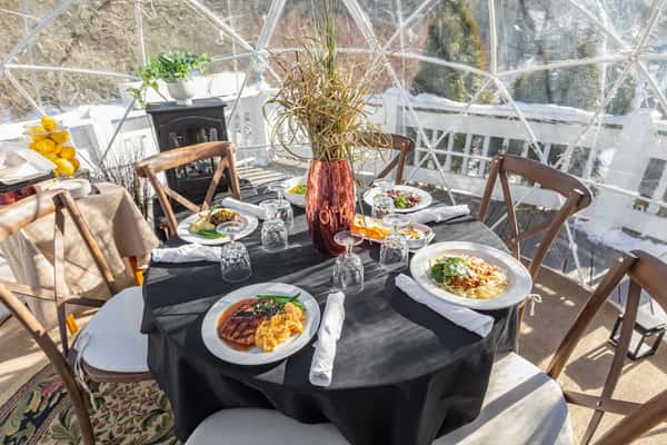 igloo dining