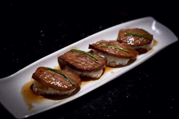 Foie gras nigiri