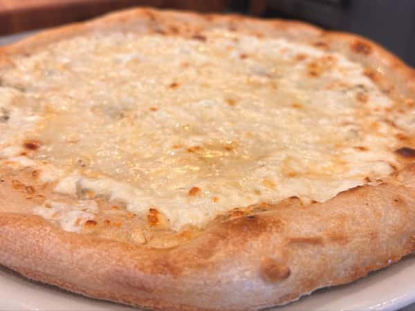 Bianca Alfredo Pizza