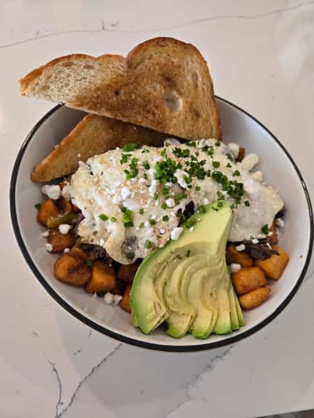 Spicy Steak & Egg Bowl