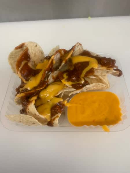 Chili Chips & Cheese