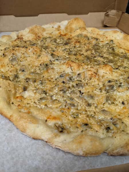 "New Haven" Style White Clam Pizza 12"