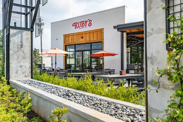 Exterior of Ruby'¿s Sourdough Pizza