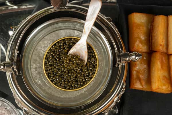 caviar tin