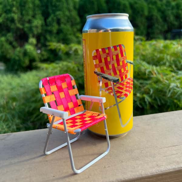 chair and can