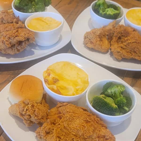 Mama Lisa's Fried Chicken