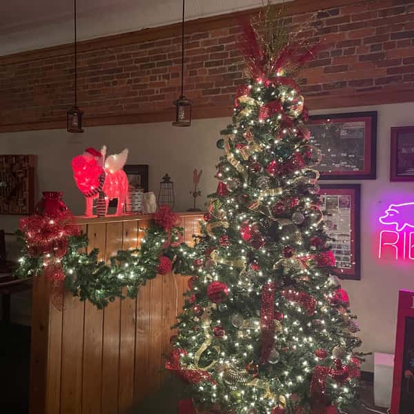 Christmas will be here before we know it! Call, DM or email us to book your holiday party NOW!
843.407.7545
whollysmokin2@gmail.com