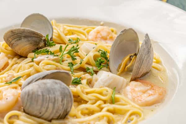 SEAFOOD PASTA 1/2 PAN