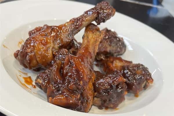 DUCK WINGS AND FRIES