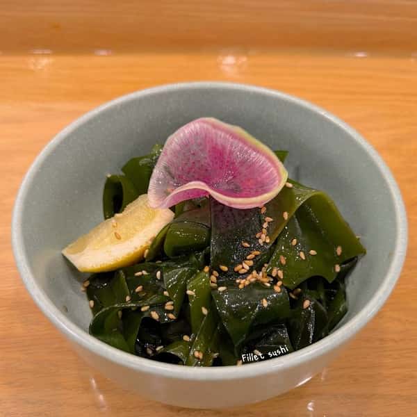 Wakame seaweed salad